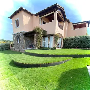 Casa vacanze Poggio Dei Fiori, Olbia